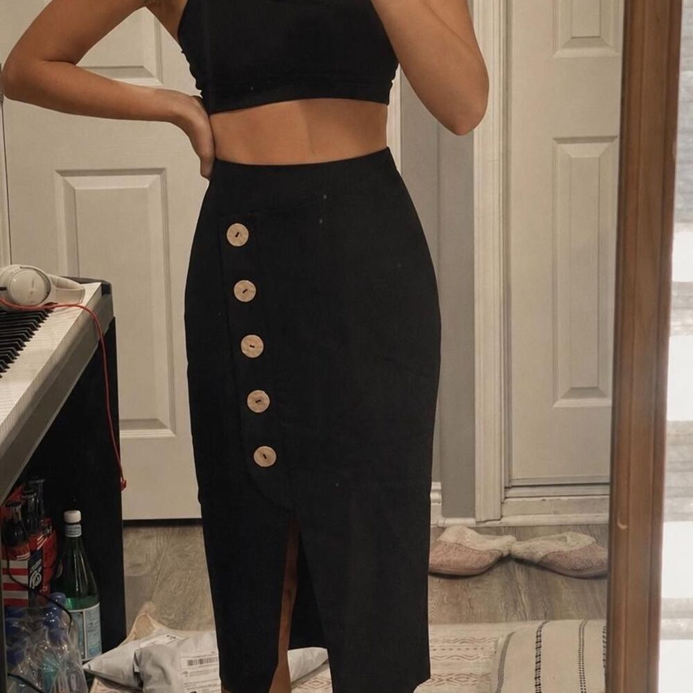 Finders Keepers Women's Black Skirt - Picture 3 of 3